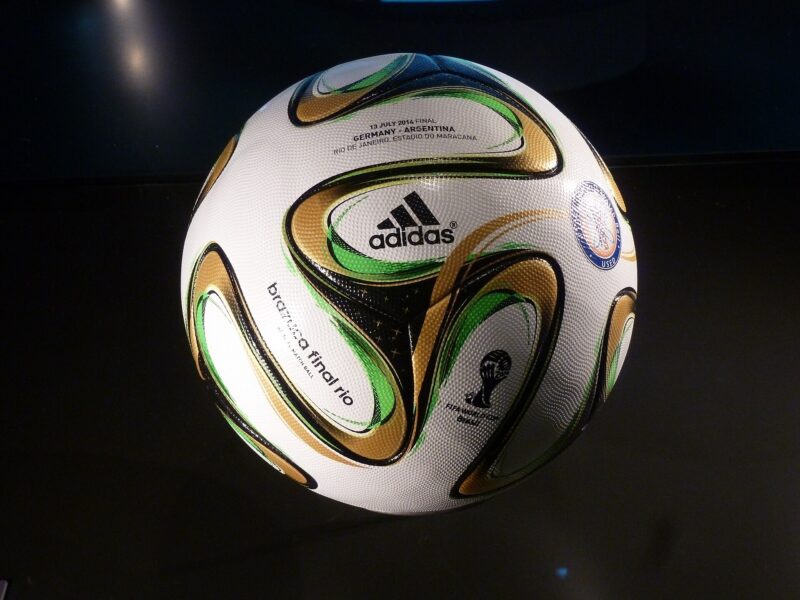 soccer ball 2014 fifa world cup By Nicola - Own work, CC BY-SA 4.0, https://commons.wikimedia.org/w/index.php?curid=48382362